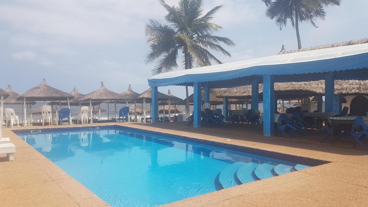 Capriccio Hotel Grand-Bassam Bagian luar foto