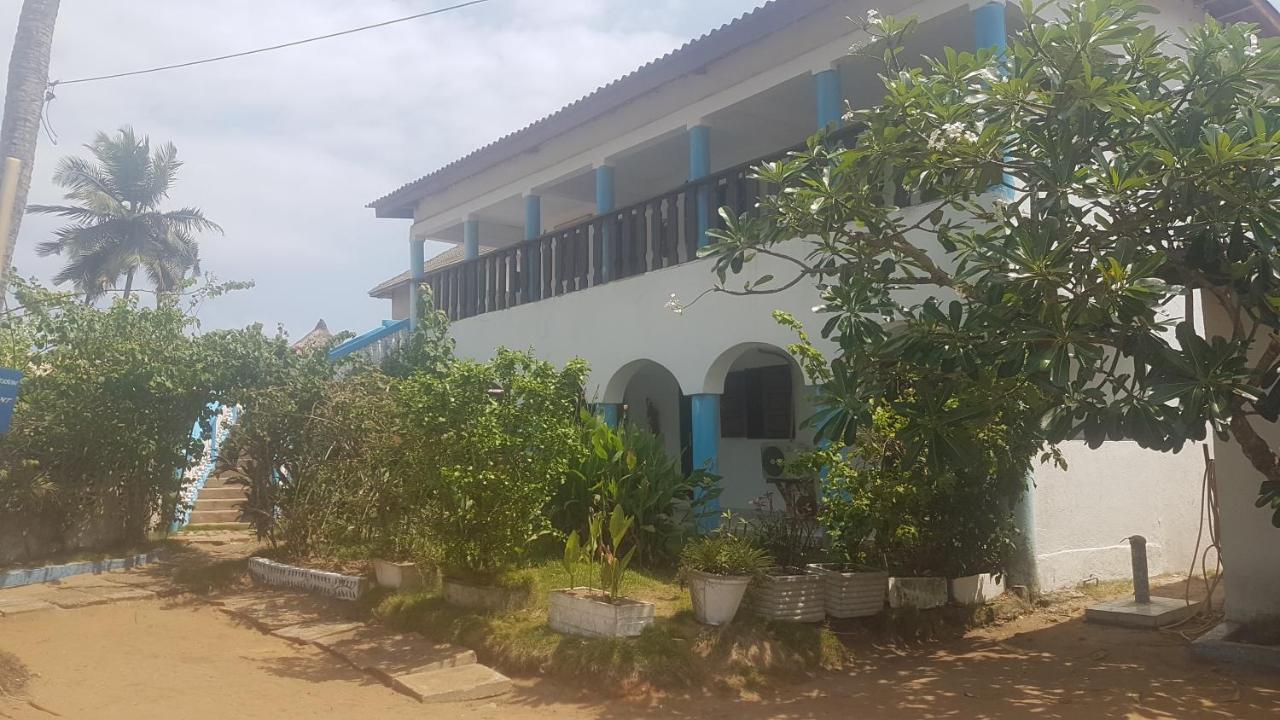 Capriccio Hotel Grand-Bassam Bagian luar foto